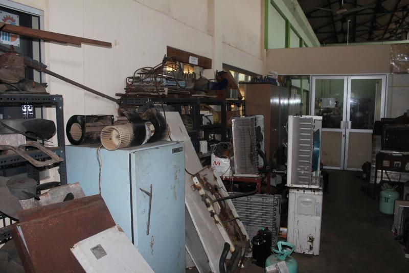 Refrigeration and Air Conditioning Laboratory Pictures University of